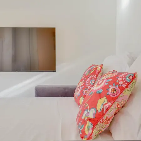 Hawai   Proche Mer, Calme, Piscine Menton