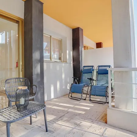 « Hawai » Proche Mer, Calme, Piscine * Mentona